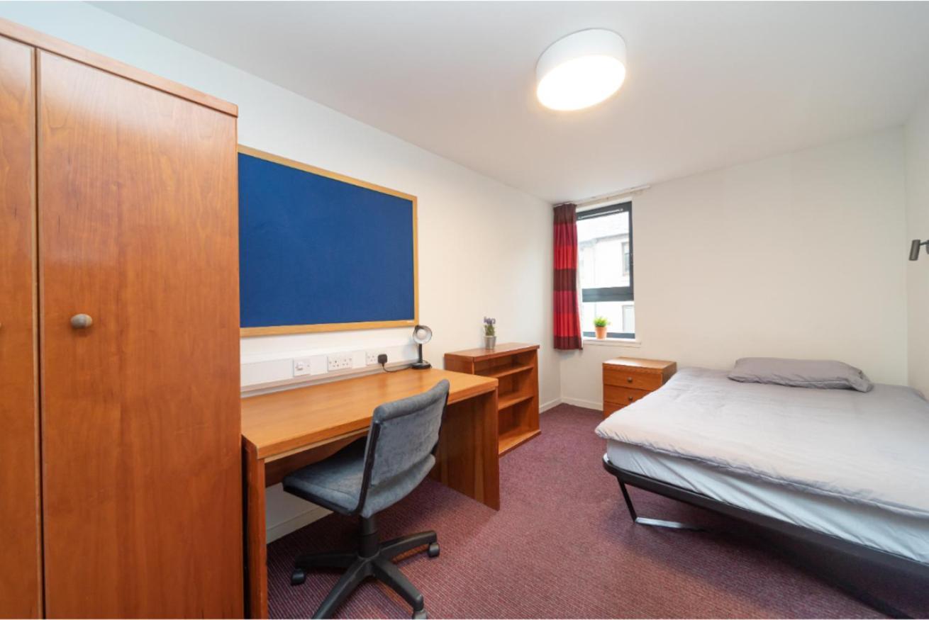Apartamento Joivy Affordable 3,4,5 And 12 Bed Private Flats Next To Royal Mile (Adults Only) Edimburgo Exterior foto