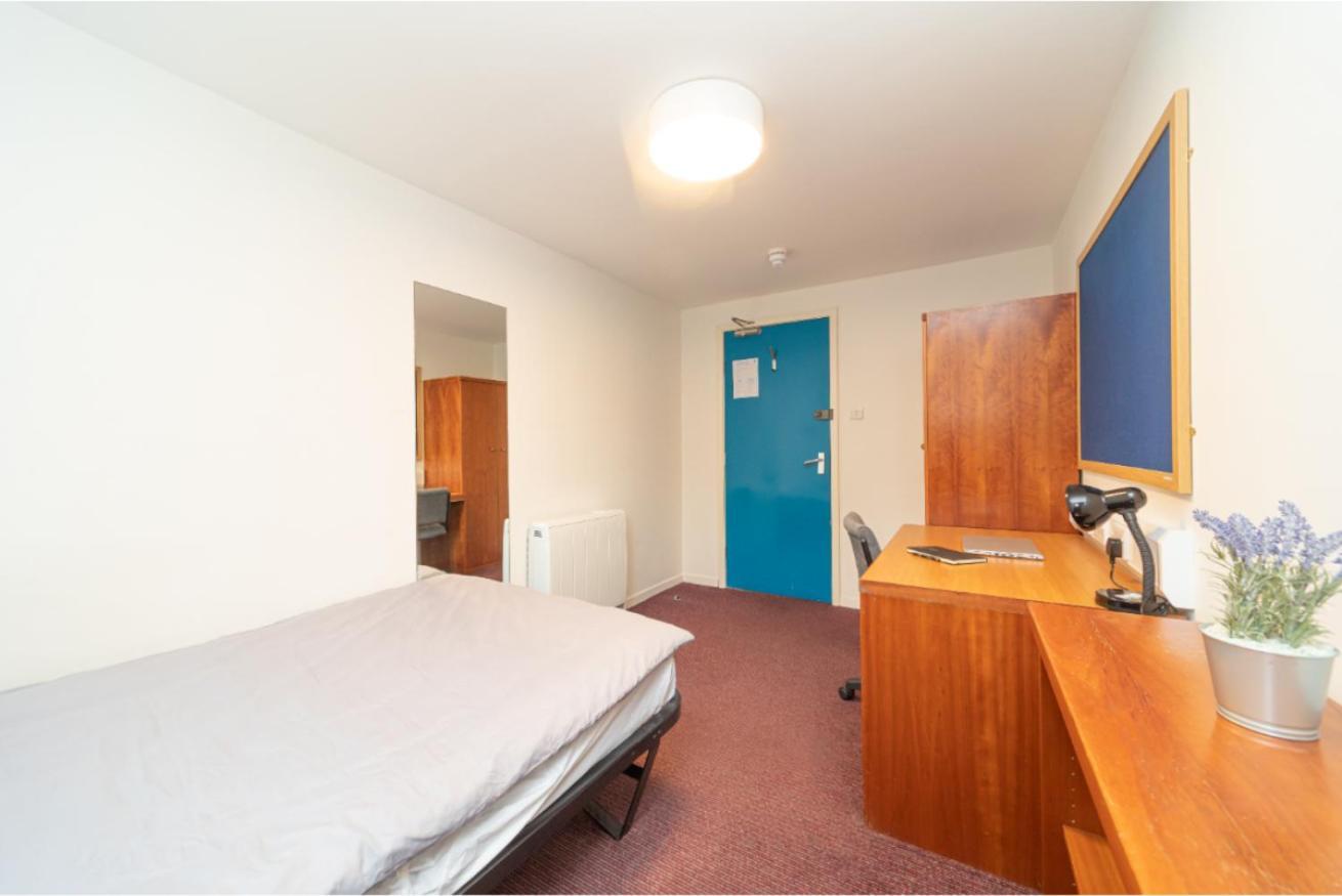 Apartamento Joivy Affordable 3,4,5 And 12 Bed Private Flats Next To Royal Mile (Adults Only) Edimburgo Exterior foto